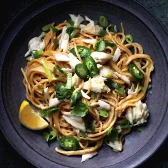 Рецепт пряных крабовых спагетти
